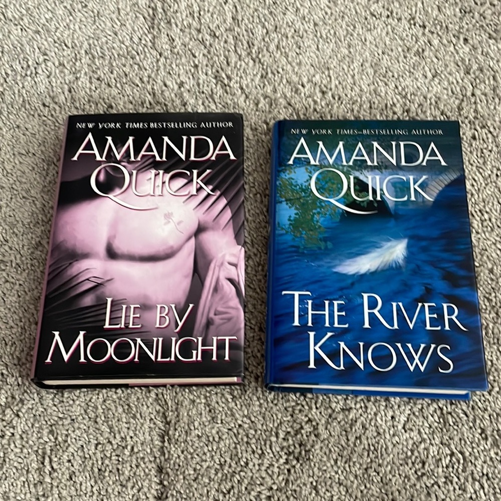 2 Amanda Quick novels